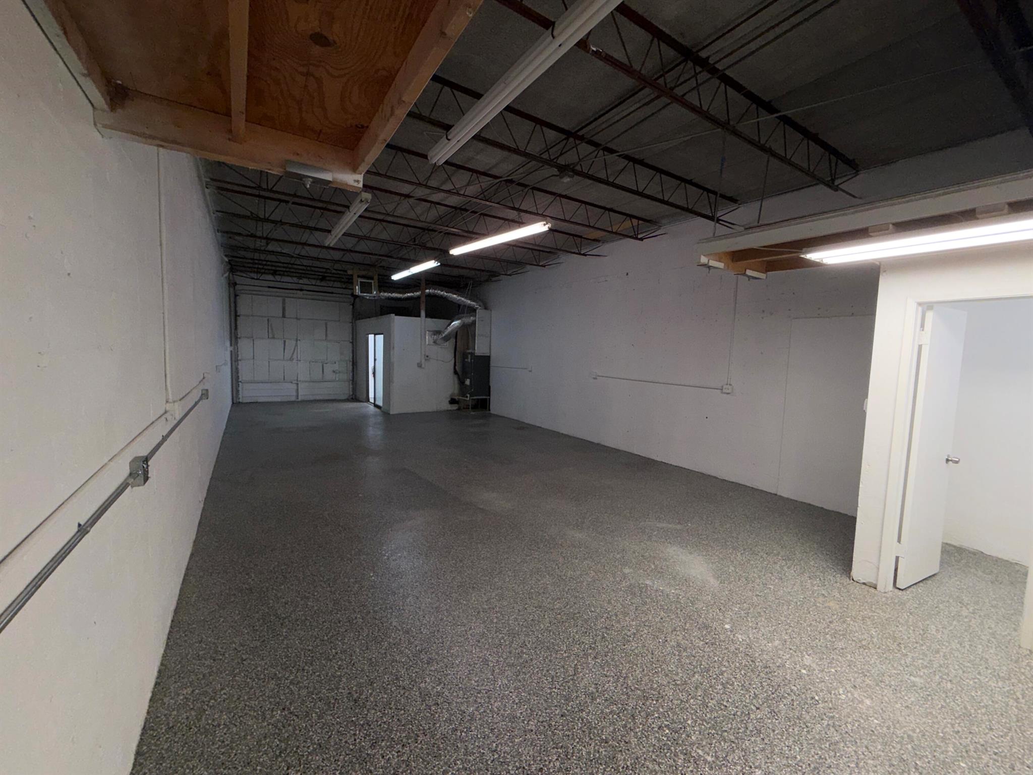 EAST COAST INDUSTRIAL CEN - Commercial Lease