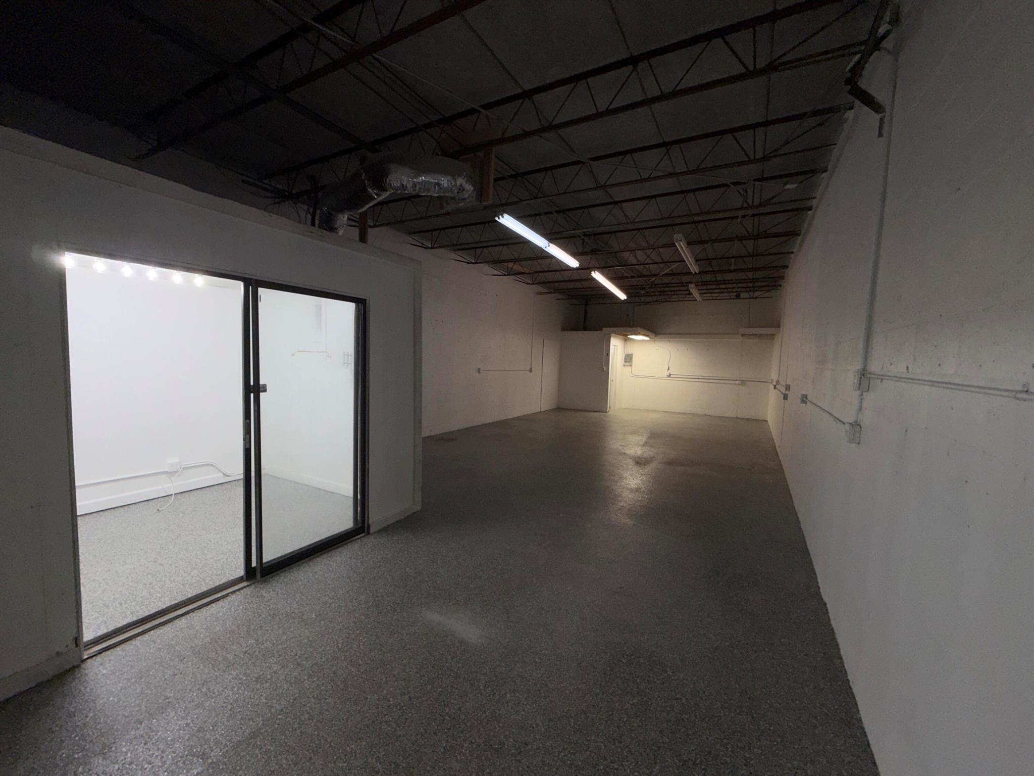 EAST COAST INDUSTRIAL CEN - Commercial Lease