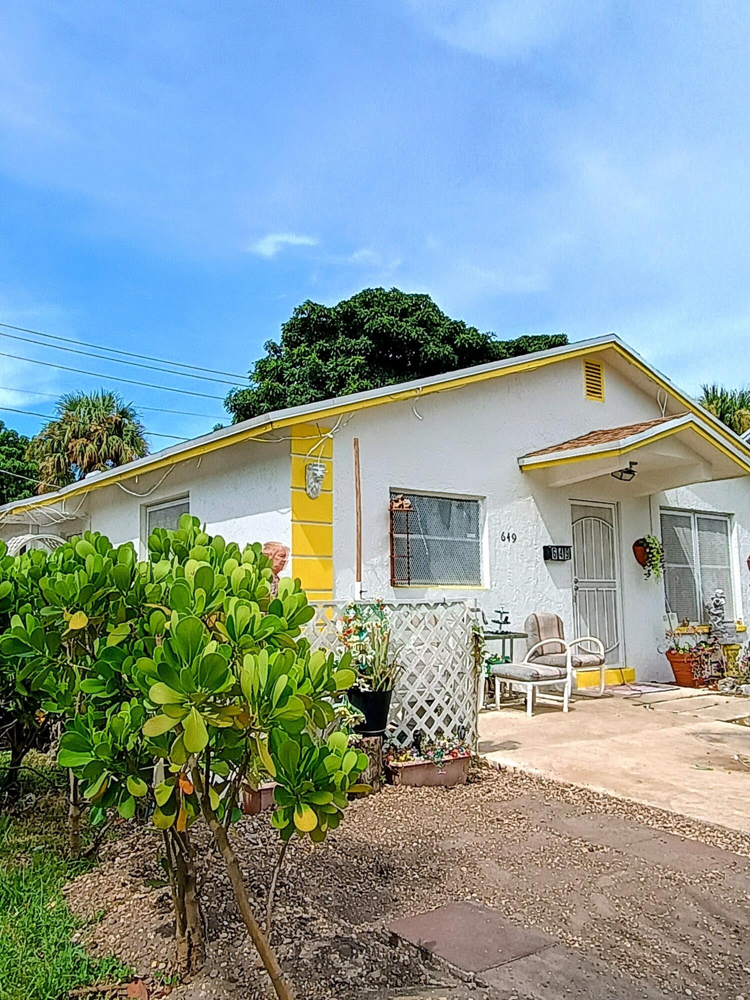 649 58TH Street