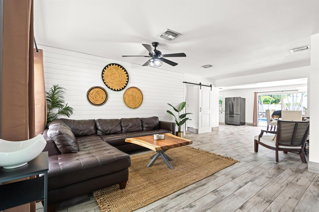 Photo of 19165 SE Homewood Avenue, Tequesta, FL 33469 (MLS # R11140515)