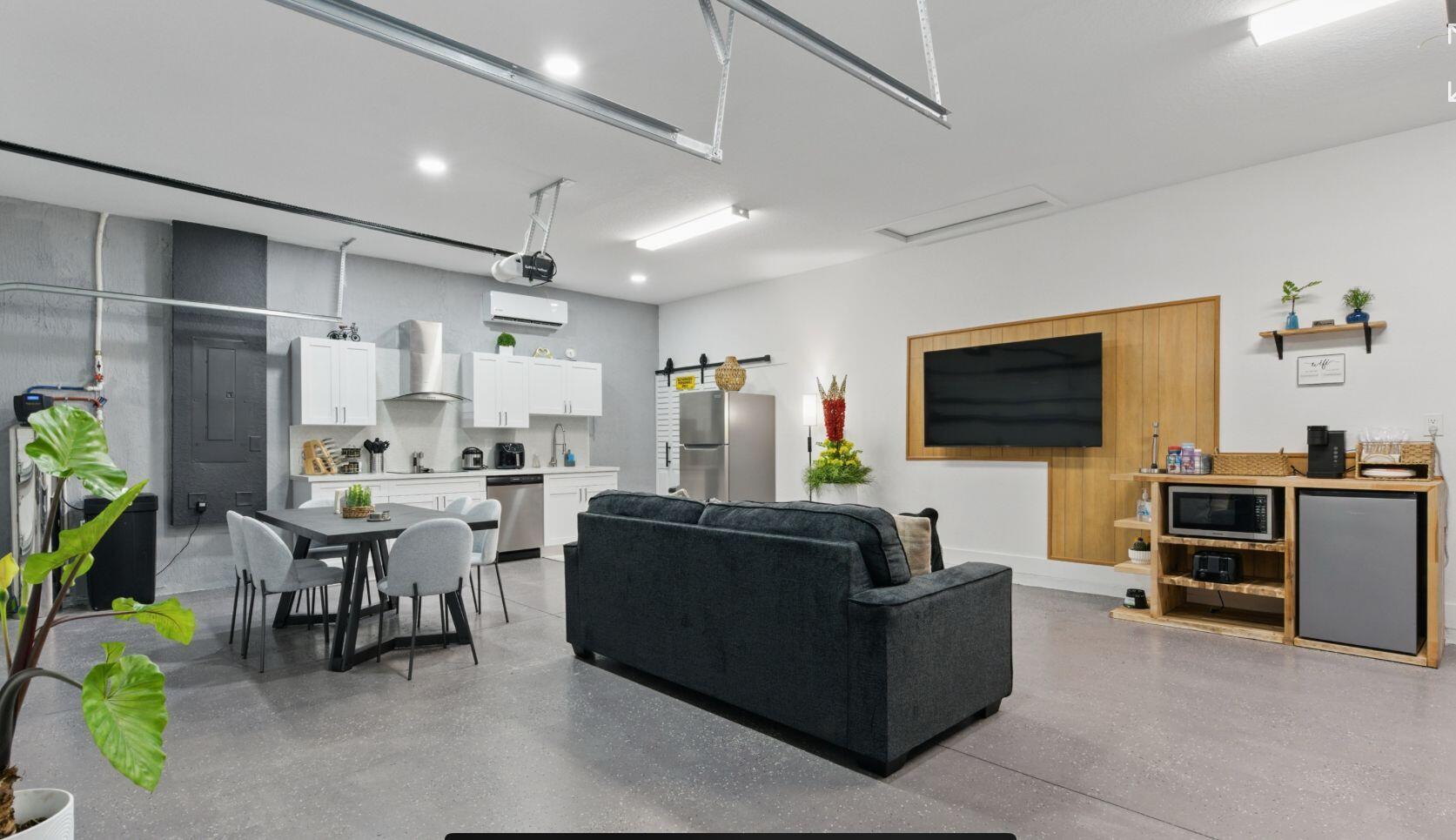 KROME GROVE ESTATES - Residential