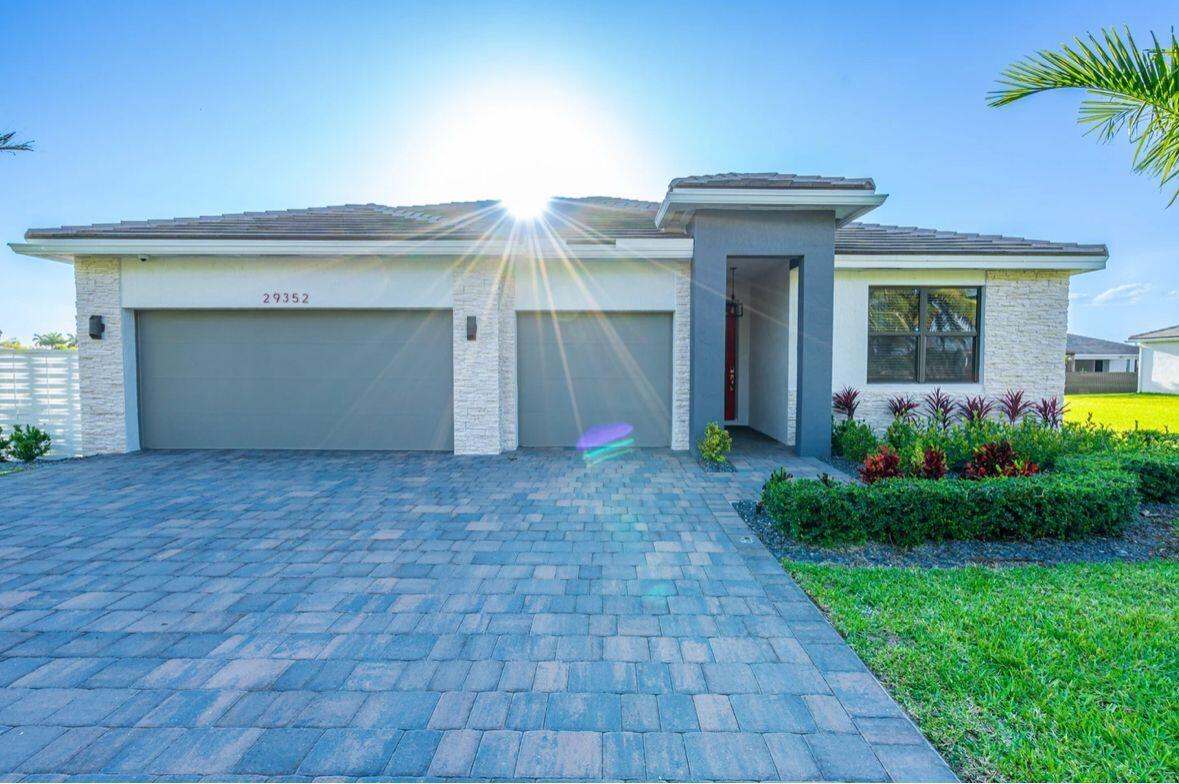 KROME GROVE ESTATES - Residential