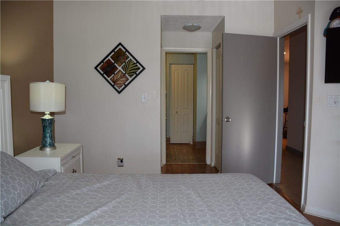 WESTLAKE VILLAS - Residential