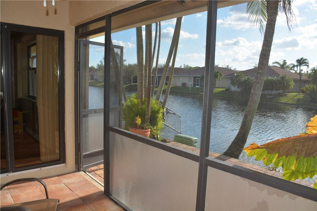 WESTLAKE VILLAS - Residential