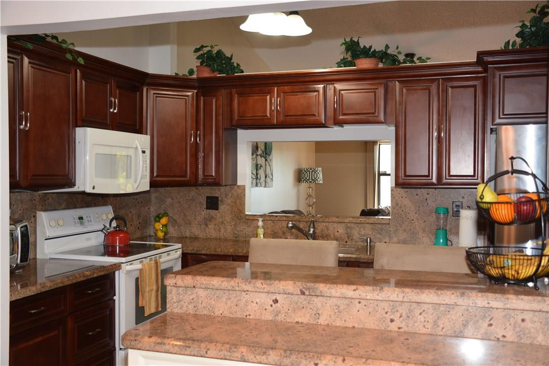 WESTLAKE VILLAS - Residential