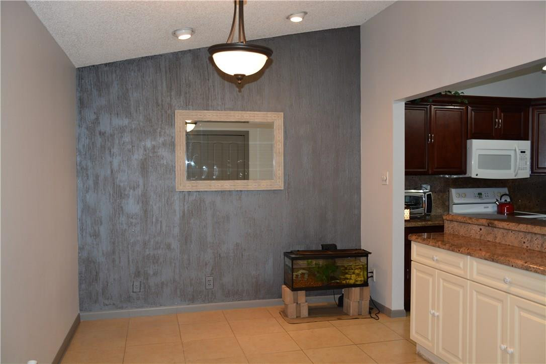 WESTLAKE VILLAS - Residential