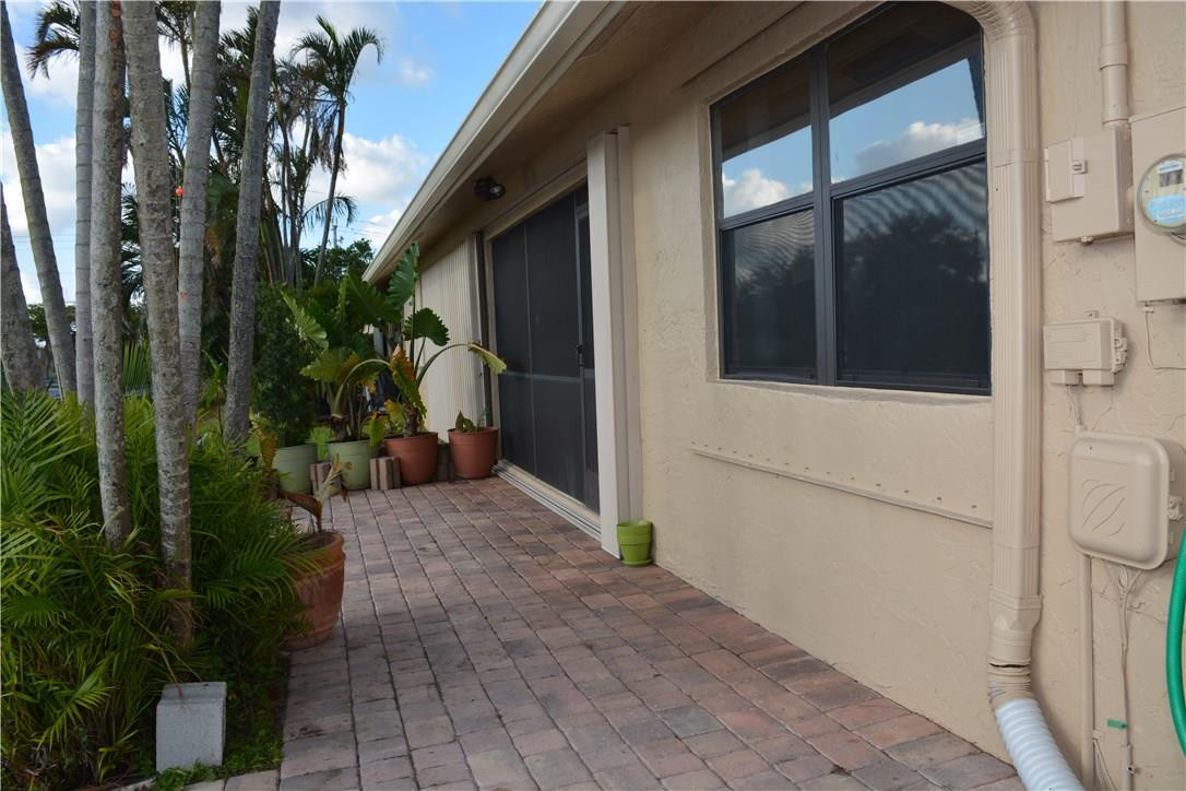 WESTLAKE VILLAS - Residential