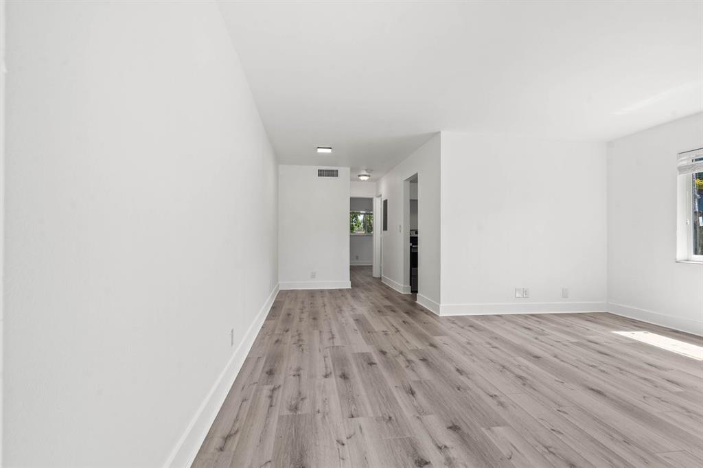 Petite - Residential Lease