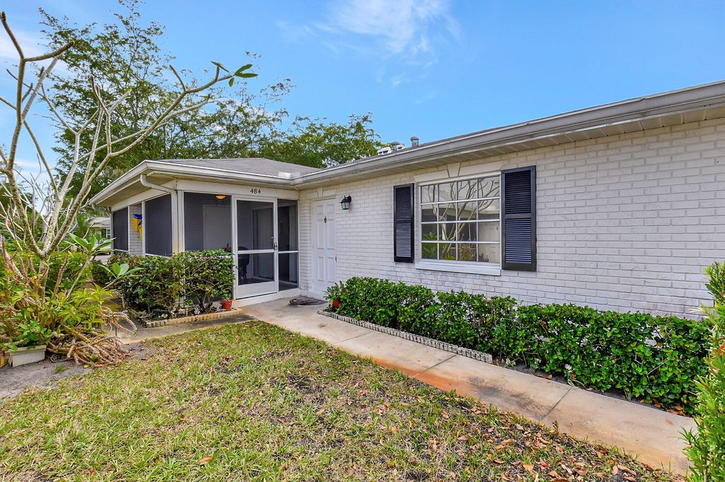 Photo of 10094 46th Avenue S, Boynton Beach, FL 33436 (MLS # R10948974)