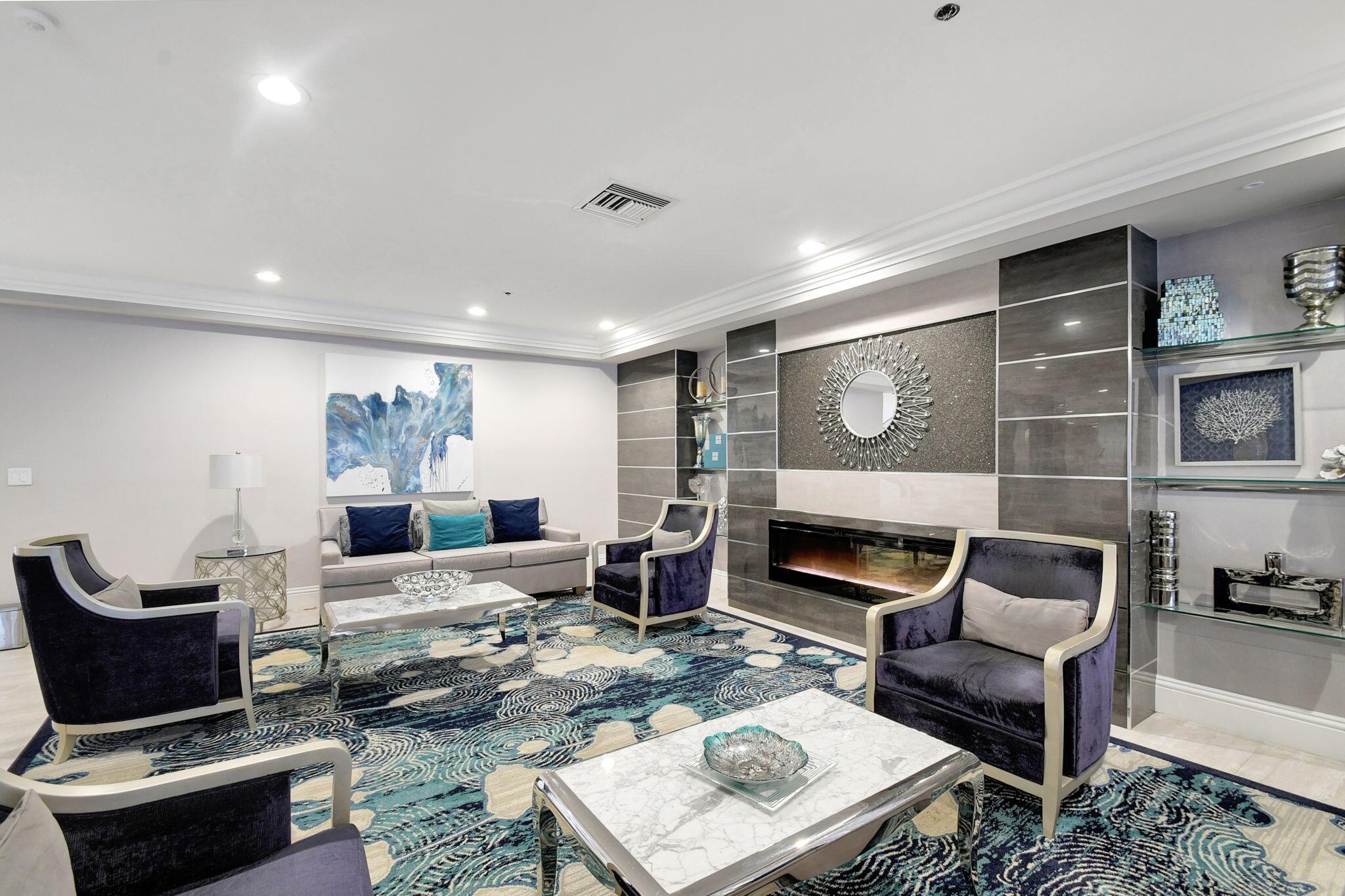 LUCENTE VILLAGE - Residential