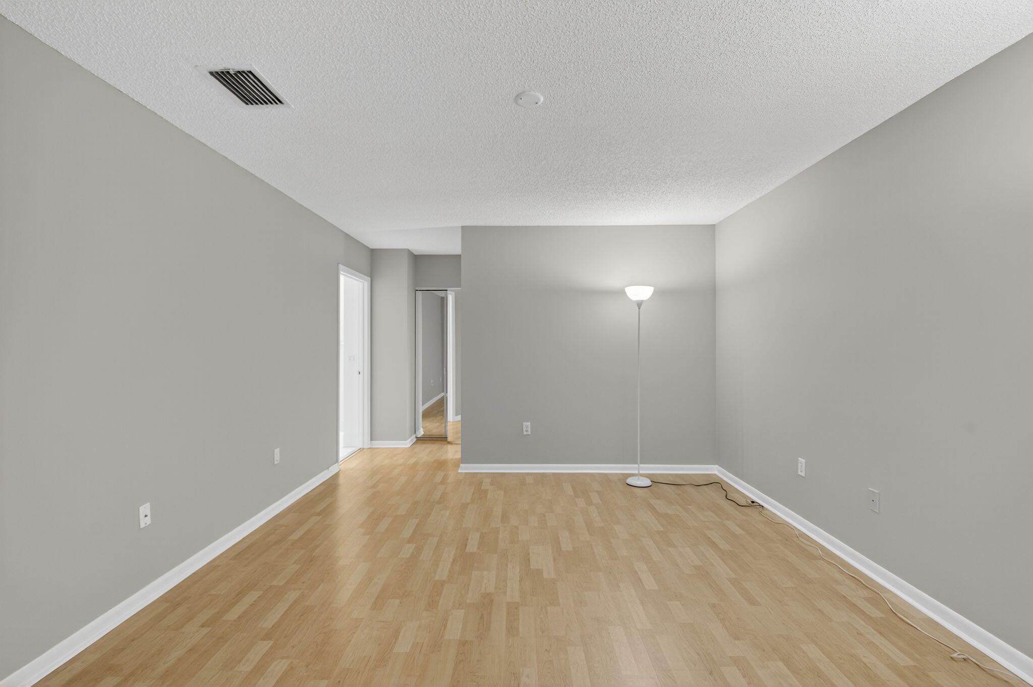 LUCENTE VILLAGE - Residential