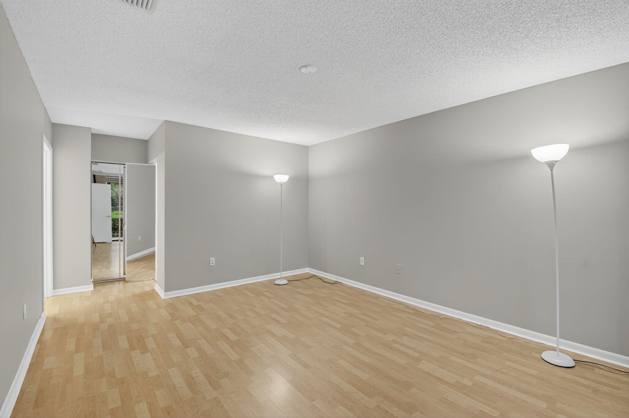 LUCENTE VILLAGE - Residential