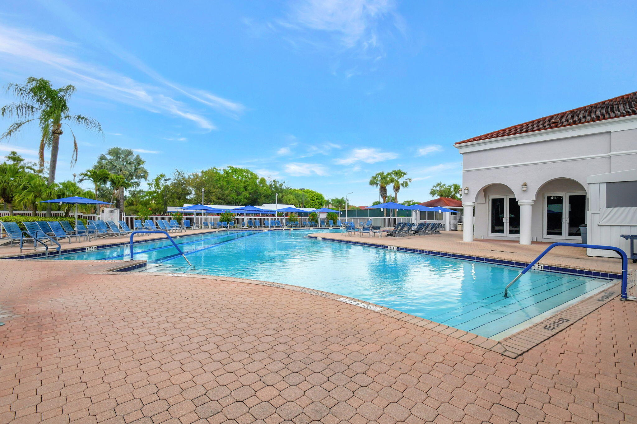 LUCENTE VILLAGE - Residential