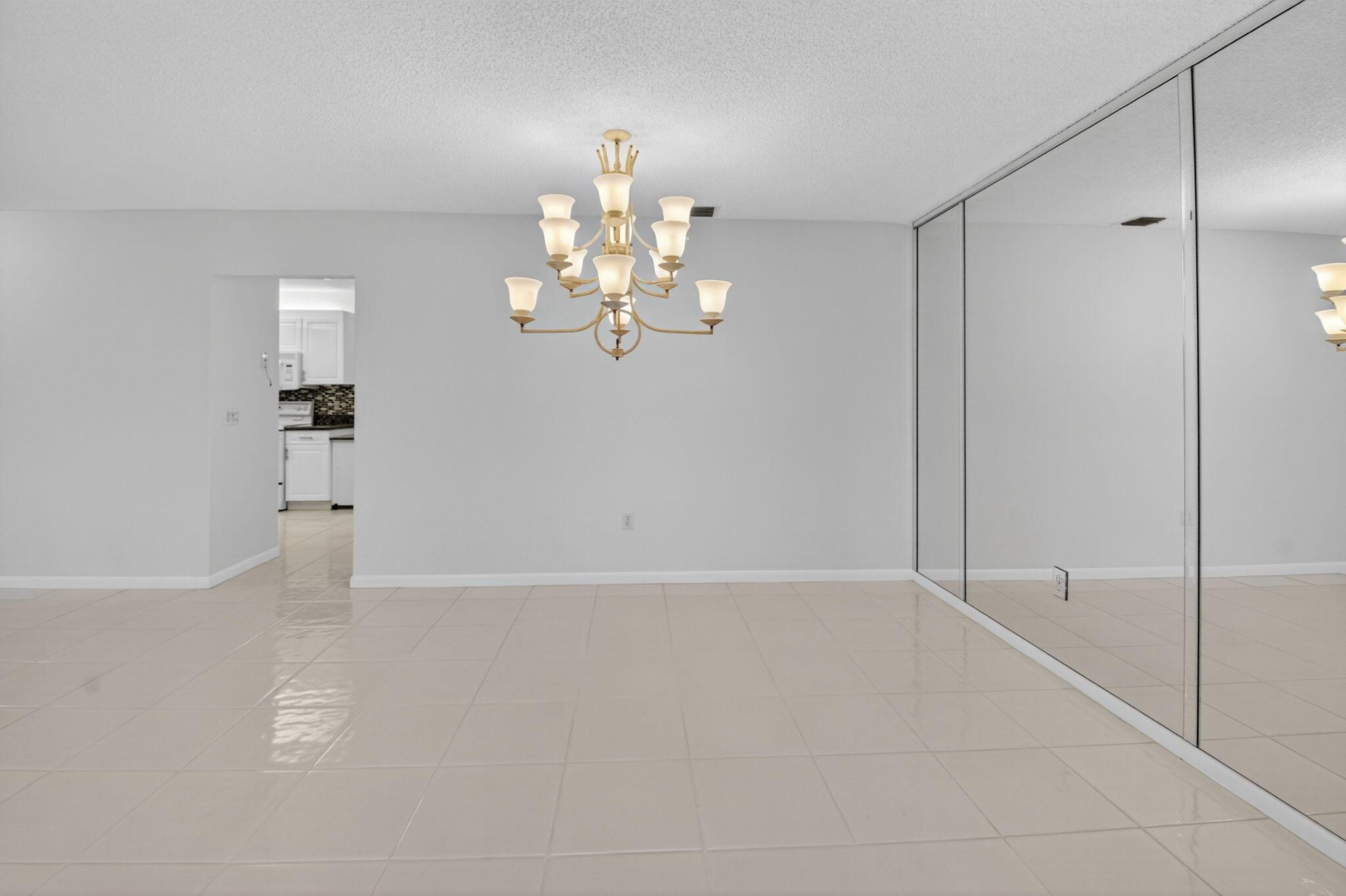 LUCENTE VILLAGE - Residential