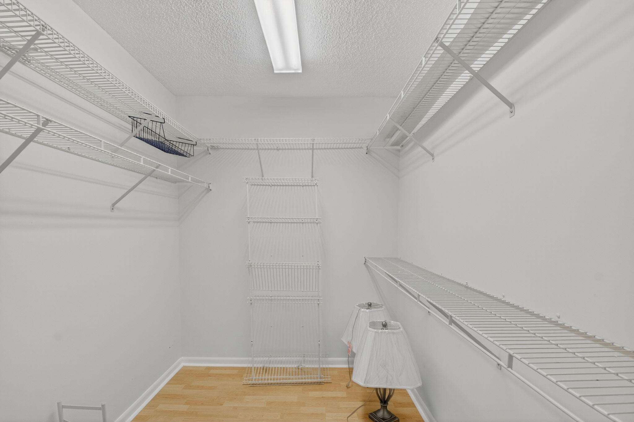 LUCENTE VILLAGE - Residential