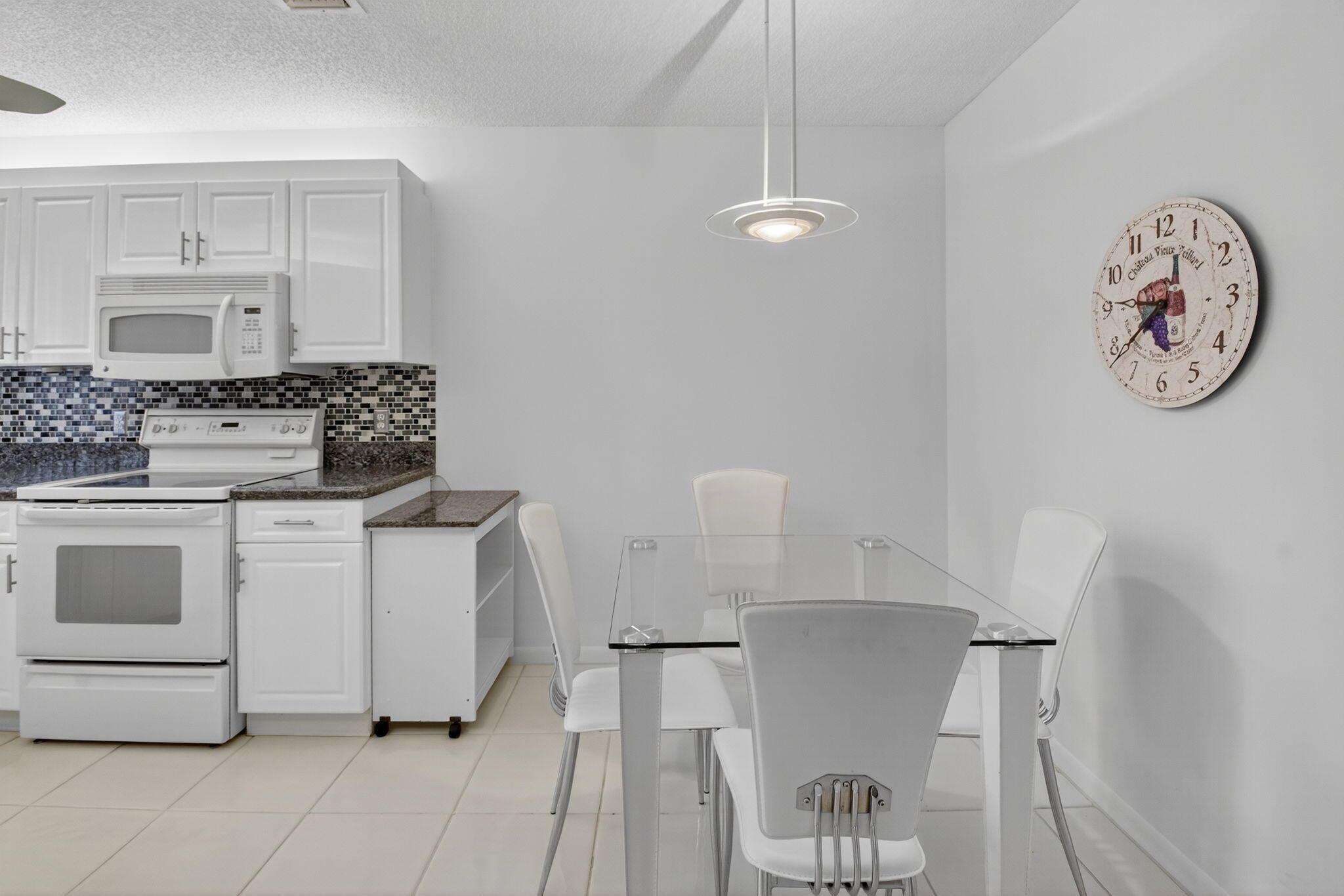 LUCENTE VILLAGE - Residential