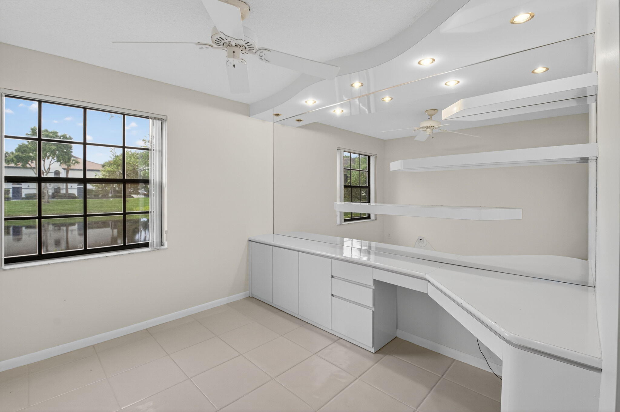 LUCENTE VILLAGE - Residential