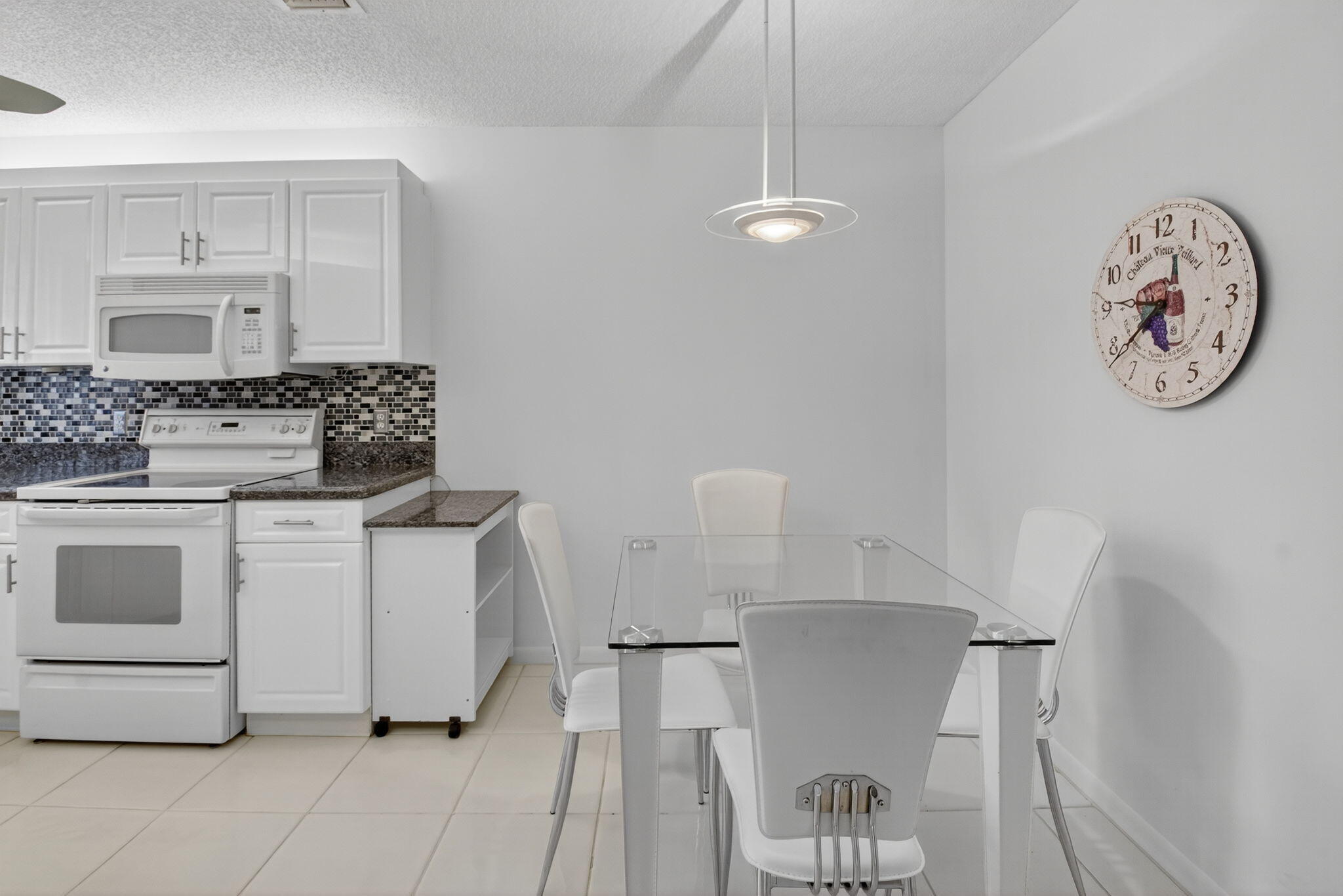 LUCENTE VILLAGE - Residential