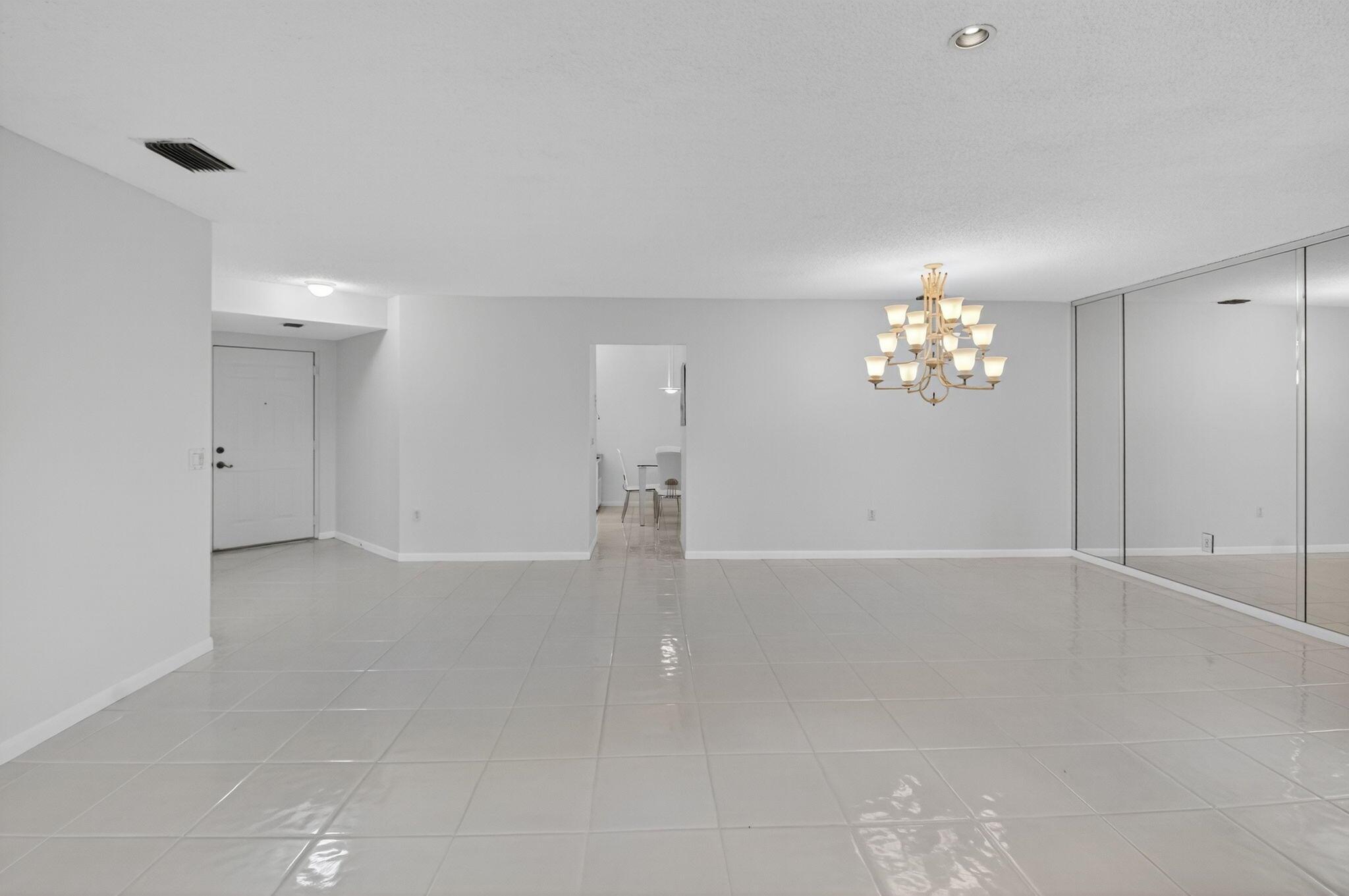 LUCENTE VILLAGE - Residential