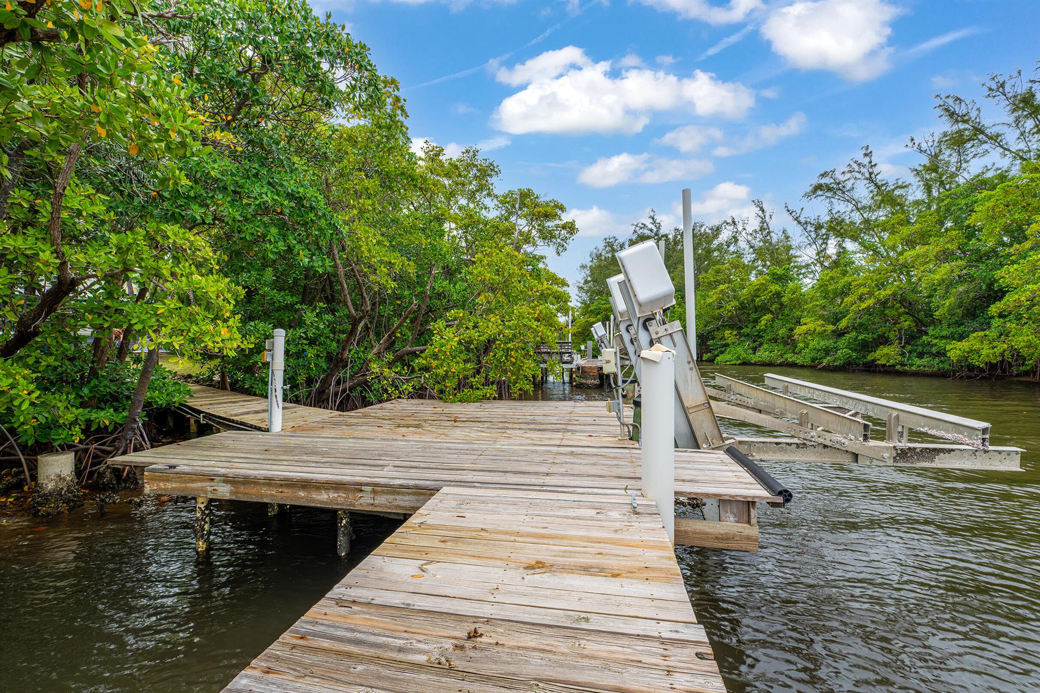 216 SE Atlantic Drive