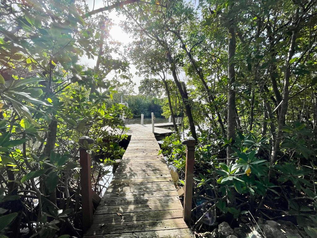 216 SE Atlantic Drive