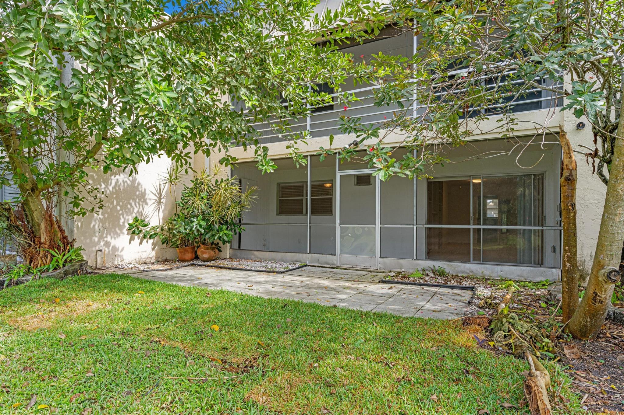 TRAILS END VILLAS INC CON - Residential