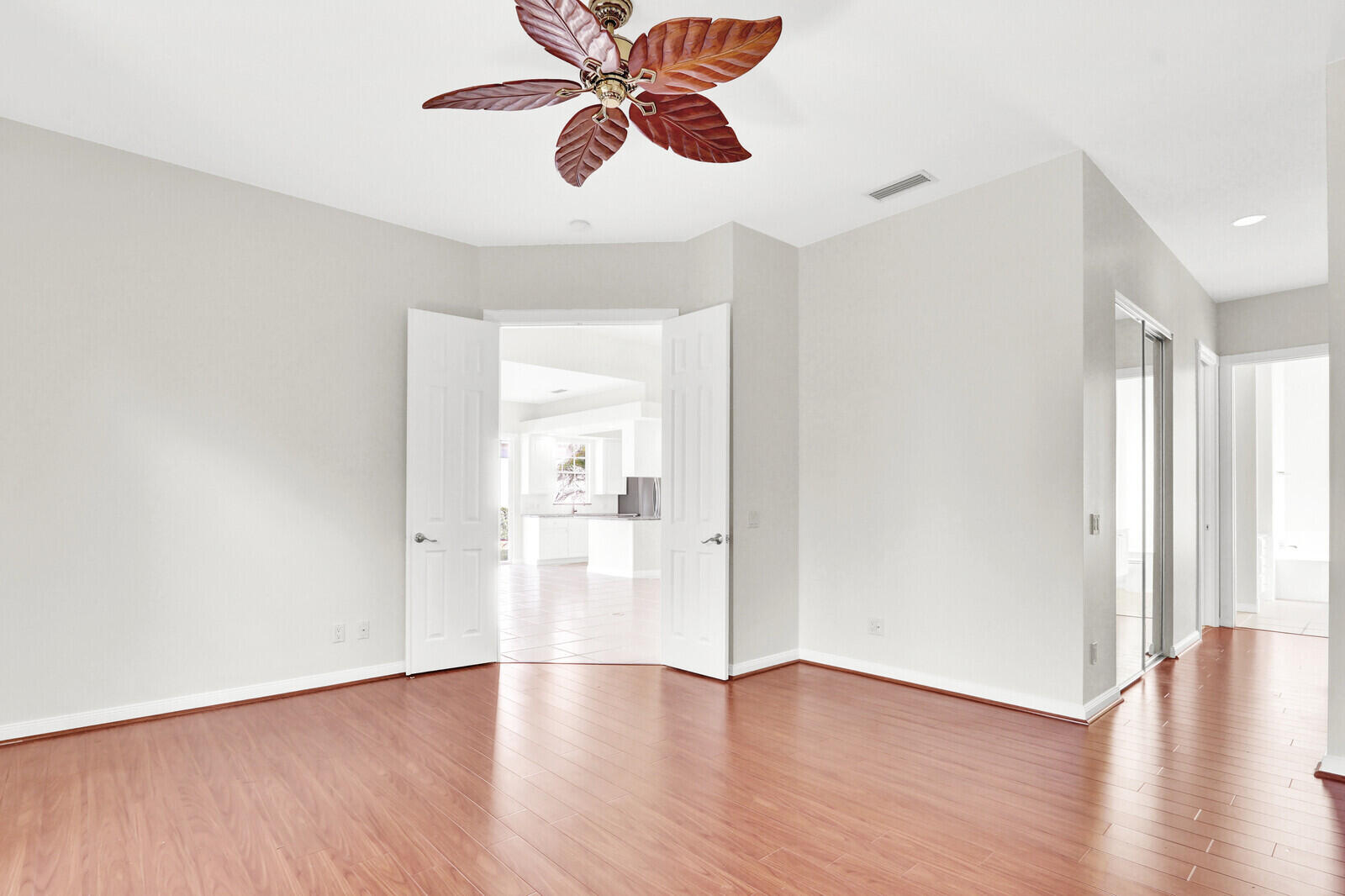 CARLETON OAKS - Residential