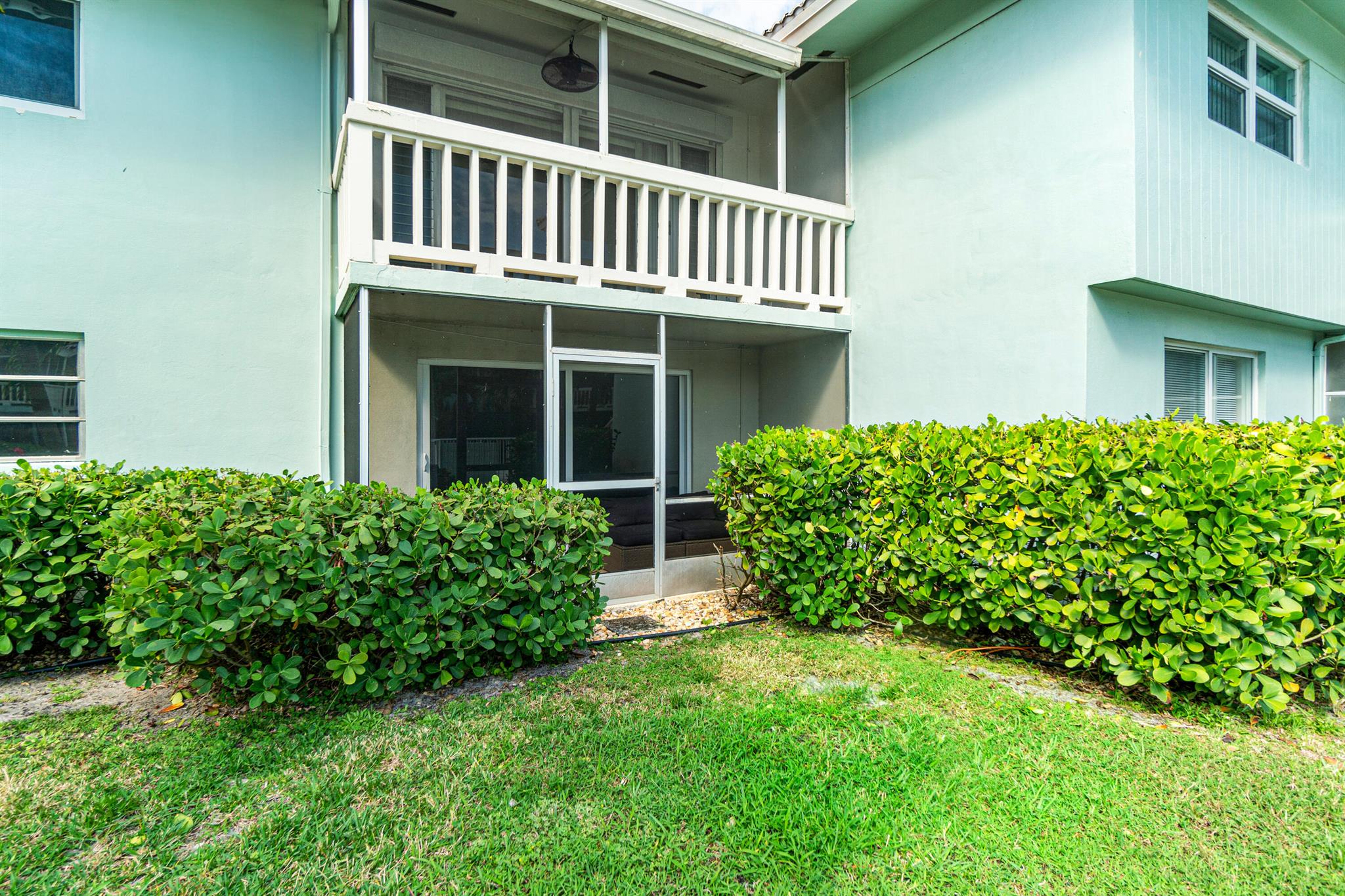 RIVER HOUSE GARDENS CONDO - Residential Lease