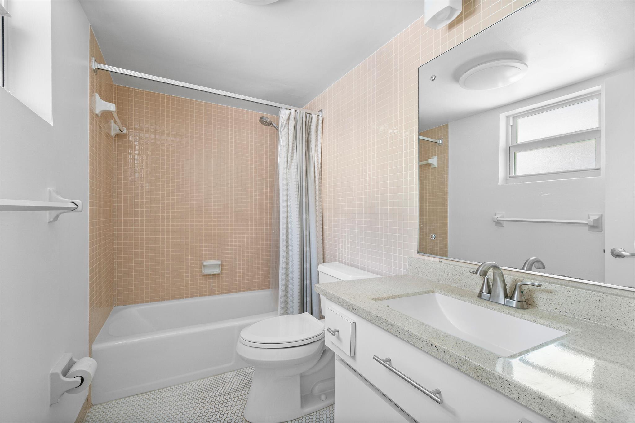 RIVER HOUSE GARDENS CONDO - Residential Lease