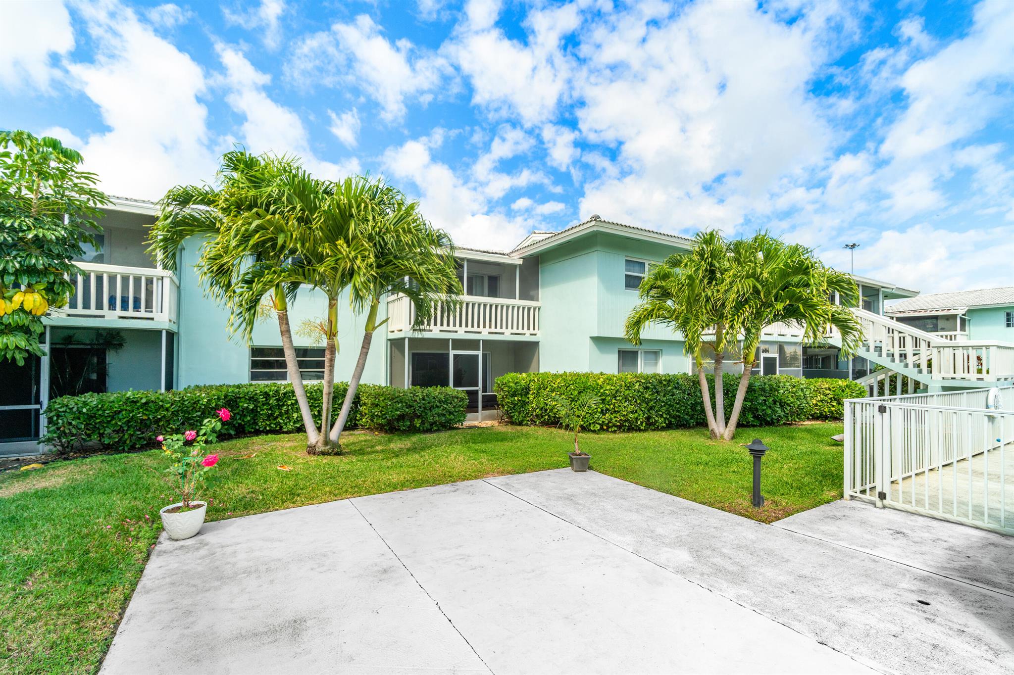 RIVER HOUSE GARDENS CONDO - Residential Lease