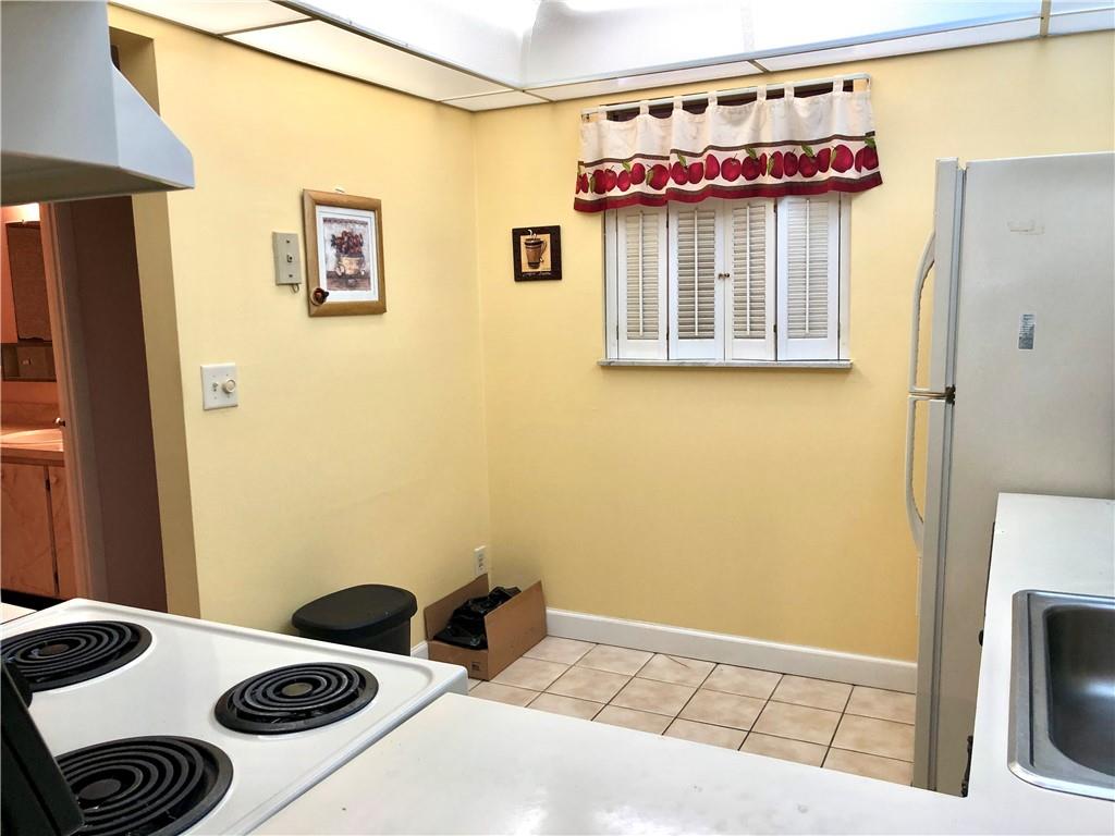 HOLIDAY SPRINGS - Residential