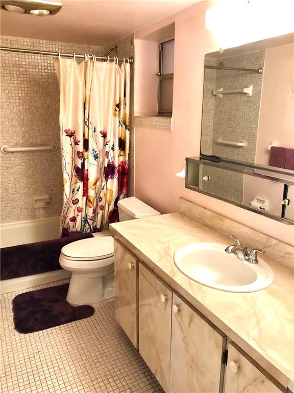 HOLIDAY SPRINGS - Residential