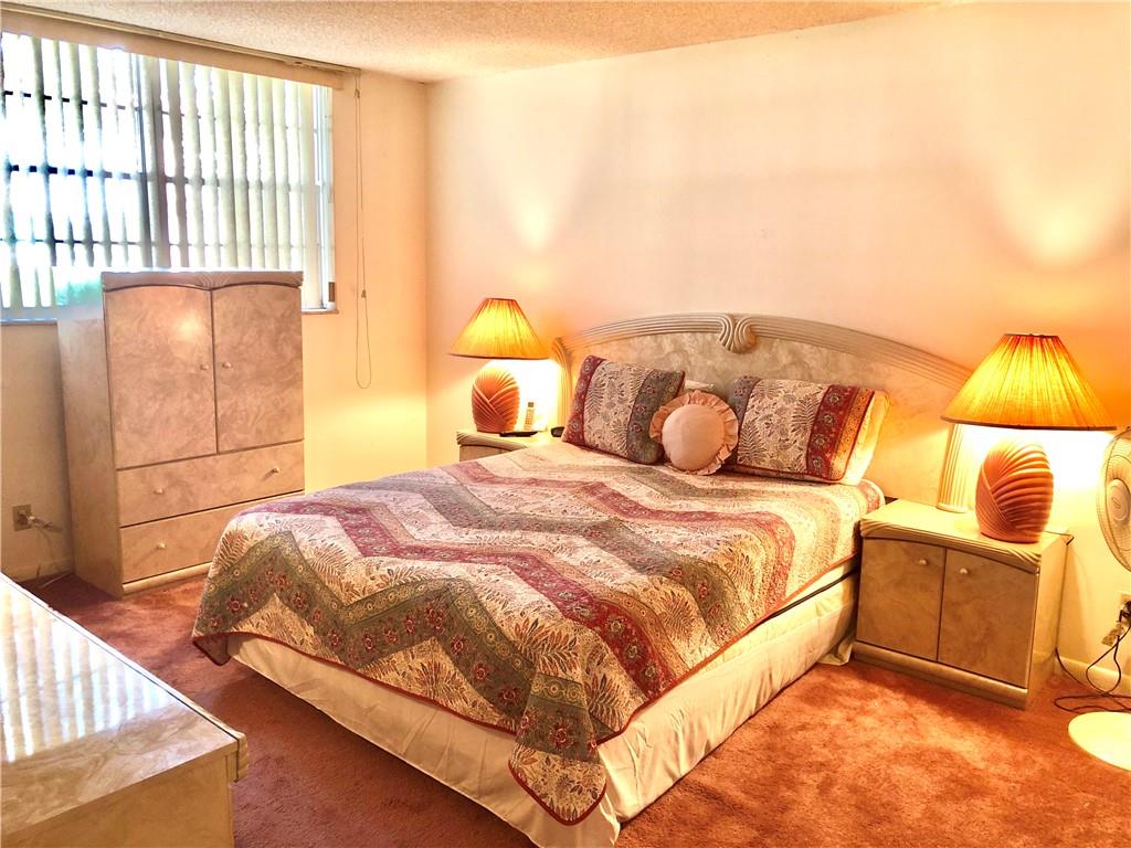 HOLIDAY SPRINGS - Residential