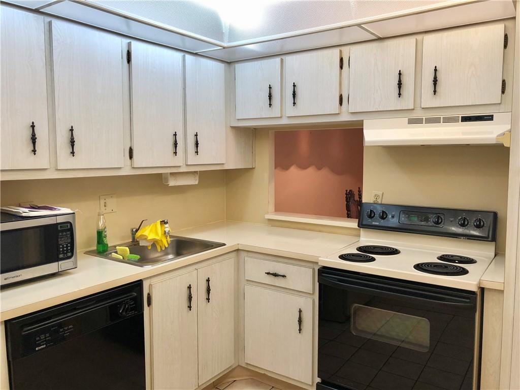 HOLIDAY SPRINGS - Residential