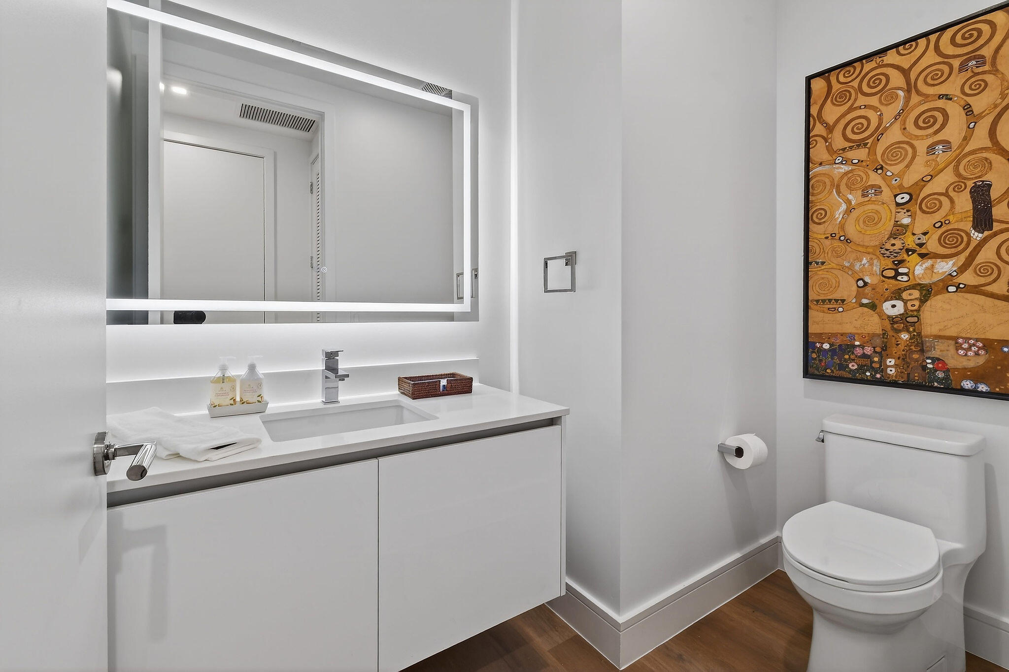 NAUTILUS 220 CONDO - Residential