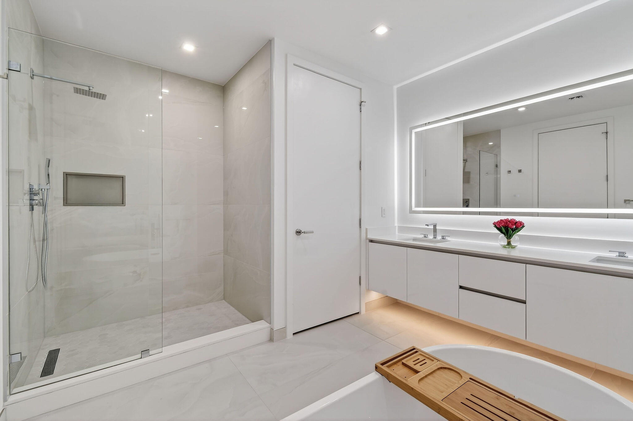 NAUTILUS 220 CONDO - Residential