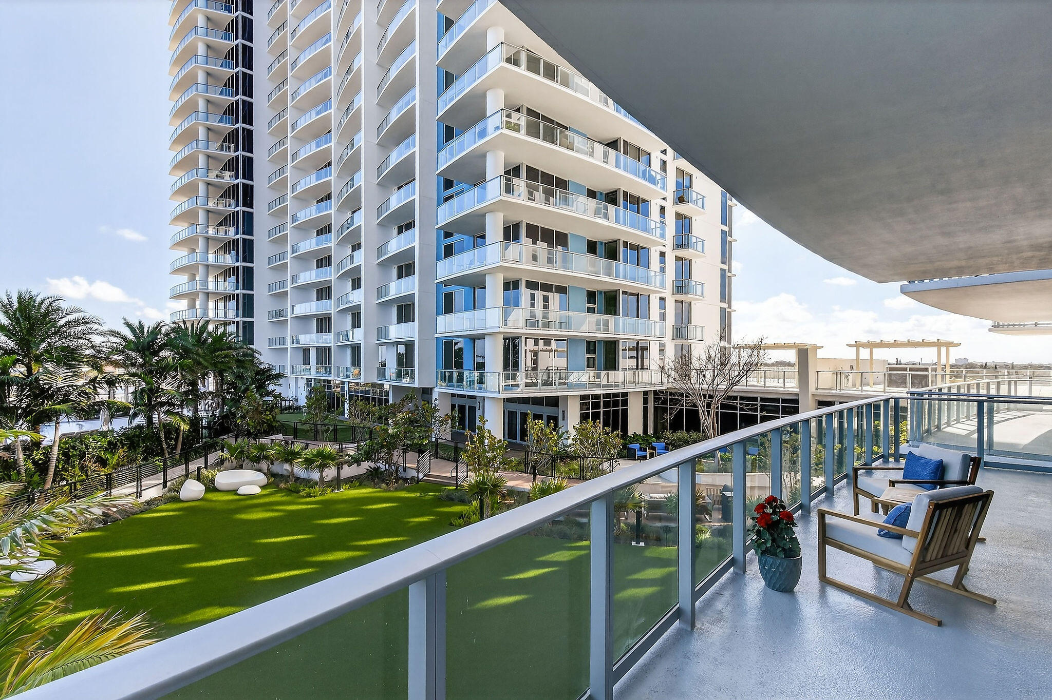 NAUTILUS 220 CONDO - Residential