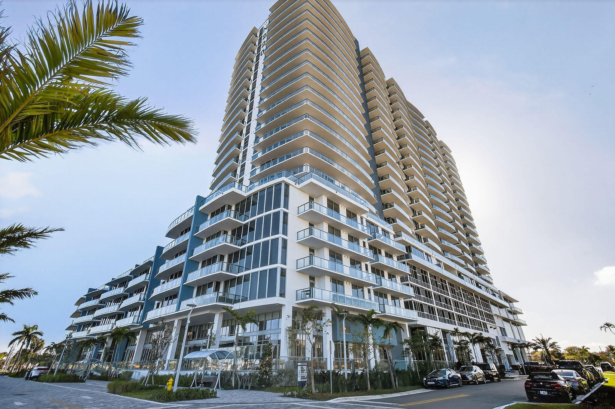 NAUTILUS 220 CONDO - Residential