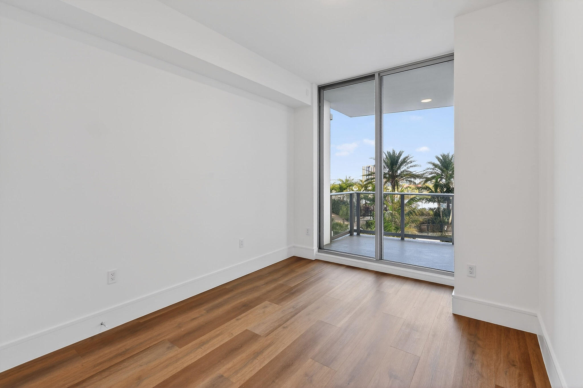 NAUTILUS 220 CONDO - Residential