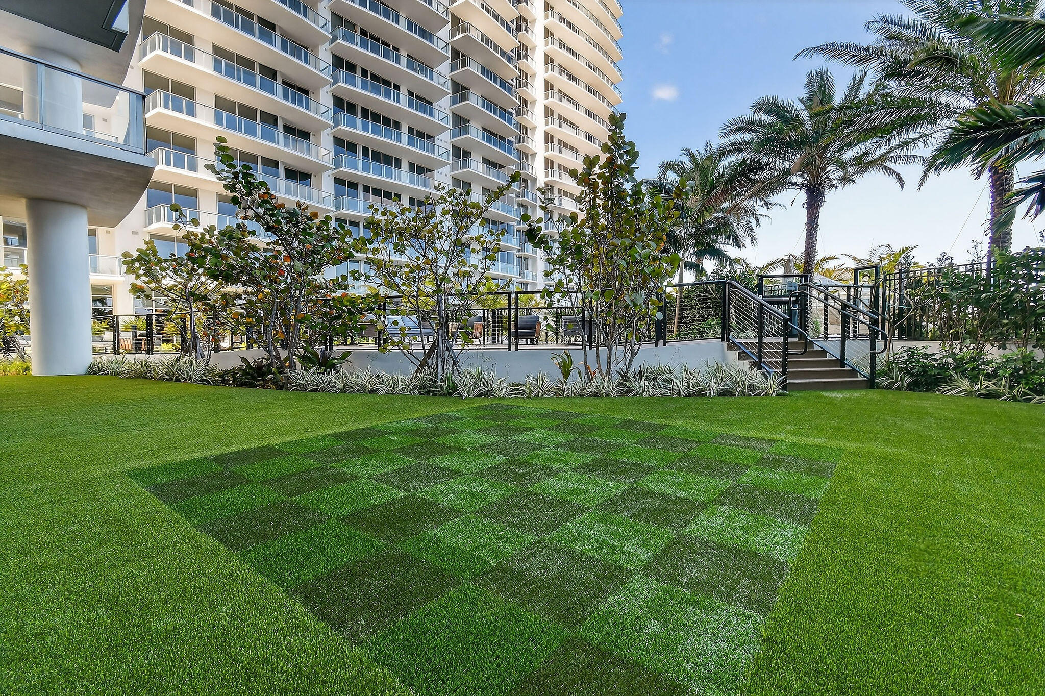 NAUTILUS 220 CONDO - Residential