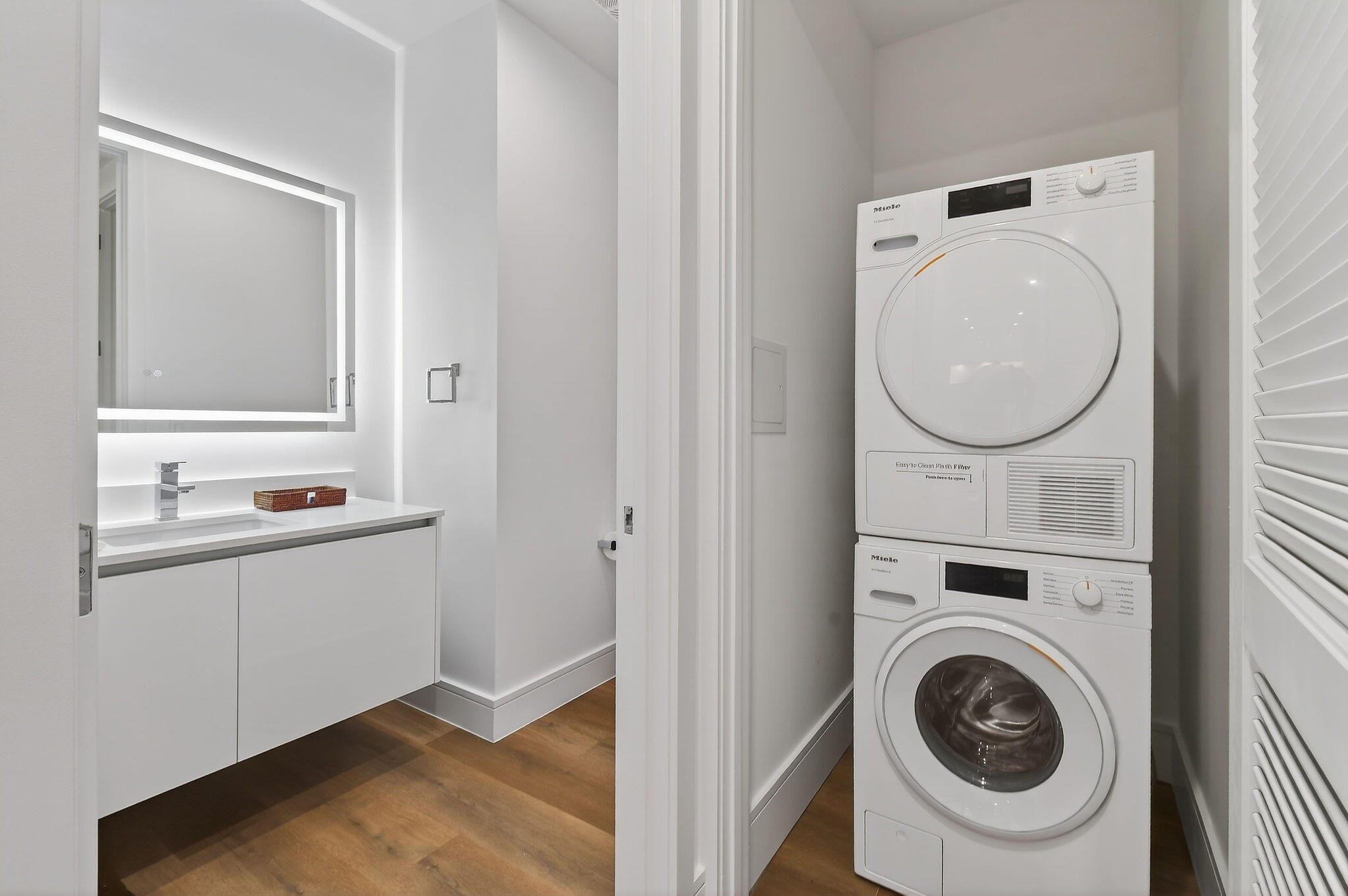 NAUTILUS 220 CONDO - Residential