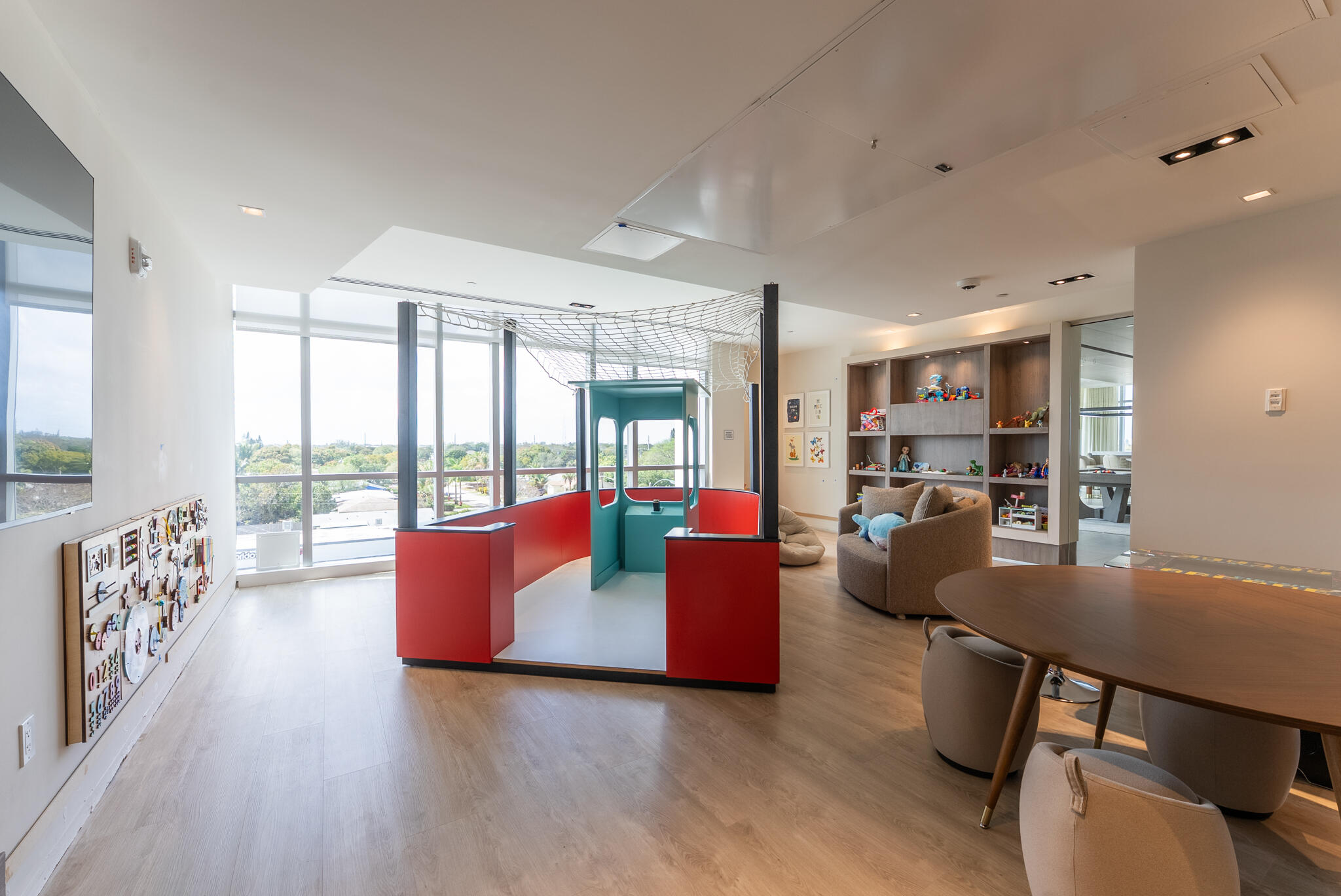 NAUTILUS 220 CONDO - Residential