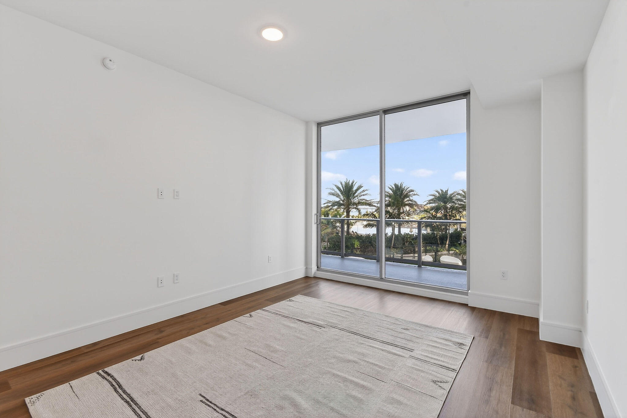 NAUTILUS 220 CONDO - Residential