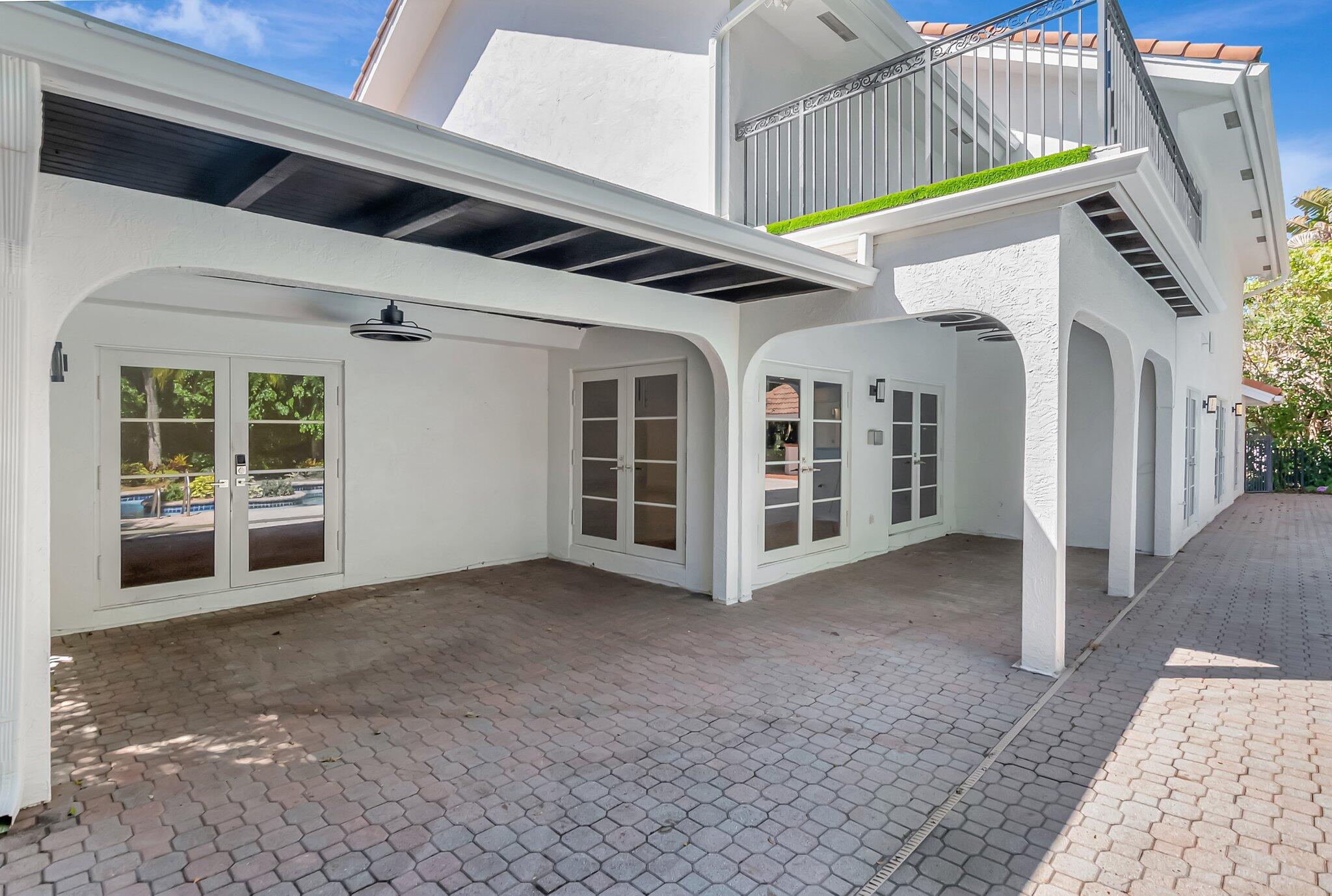 930 N Parkside Circle N