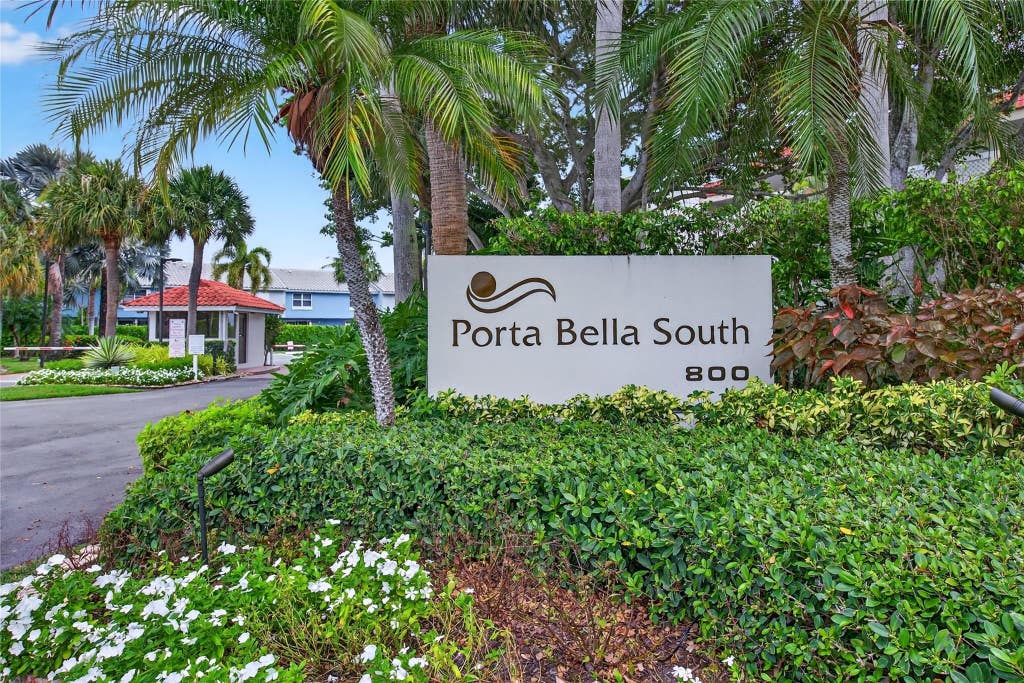 Photo of 800 JEFFERY Street #405, Boca Raton, FL 33487 (MLS # B26061989)