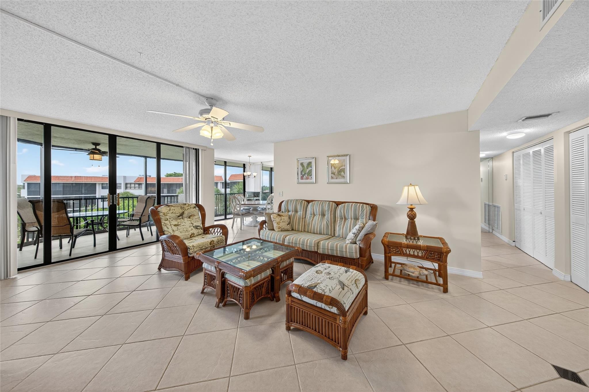 800 JEFFERY Street 405