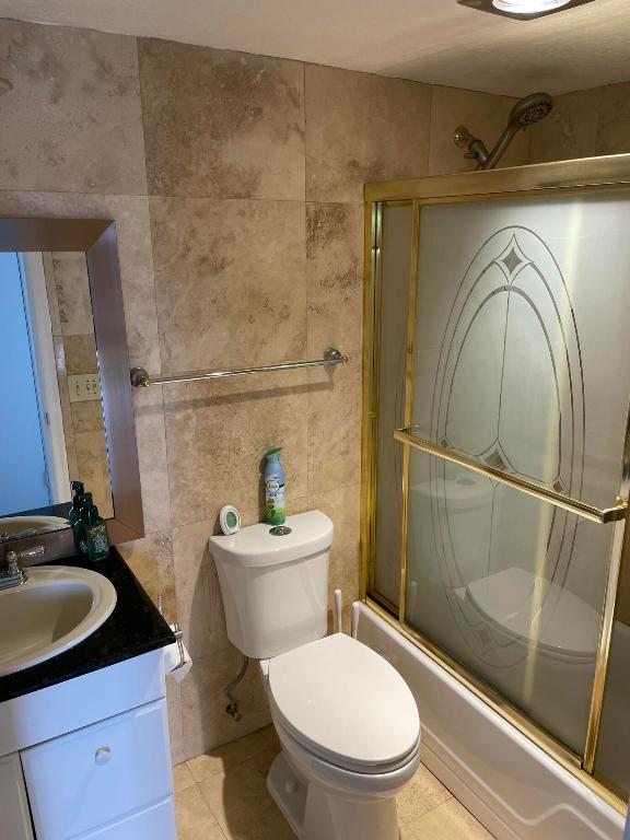 720 E Ocean Avenue 407