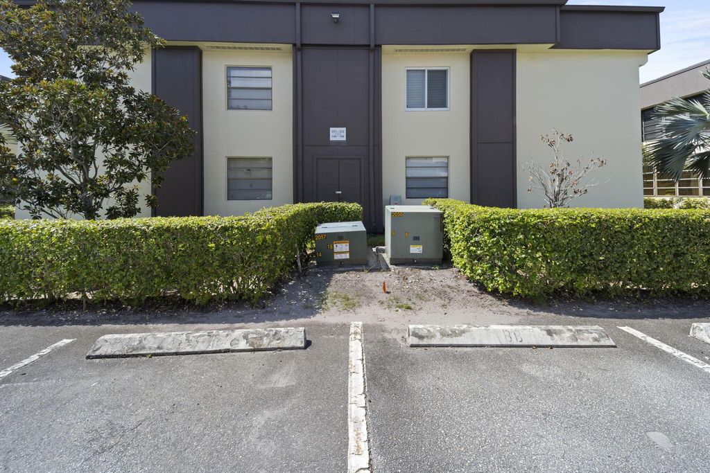 Photo of 197 Capri E, Delray Beach, FL 33484 (MLS # R11112943)