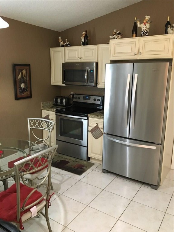 Town & Country Estates Se - Residential