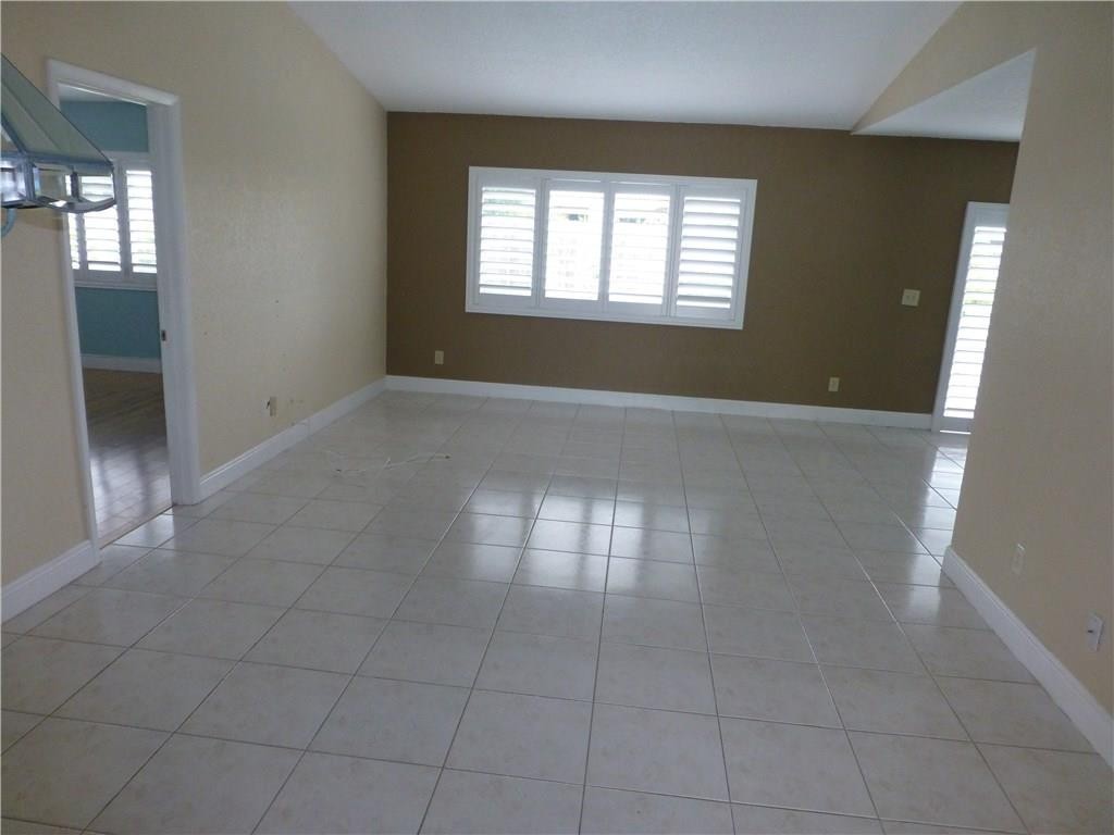 Town & Country Estates Se - Residential